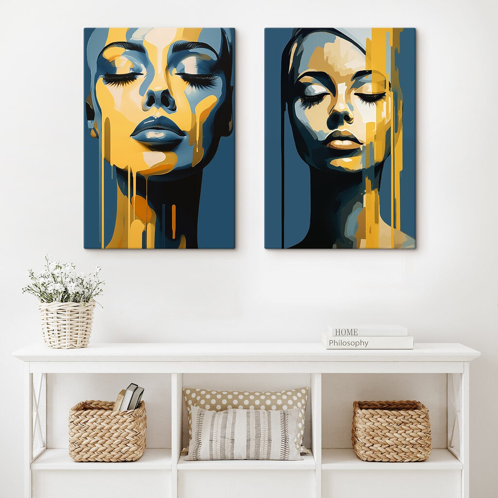 Het gezicht van een vrouw waar gele verf vanaf druipt in een interieur