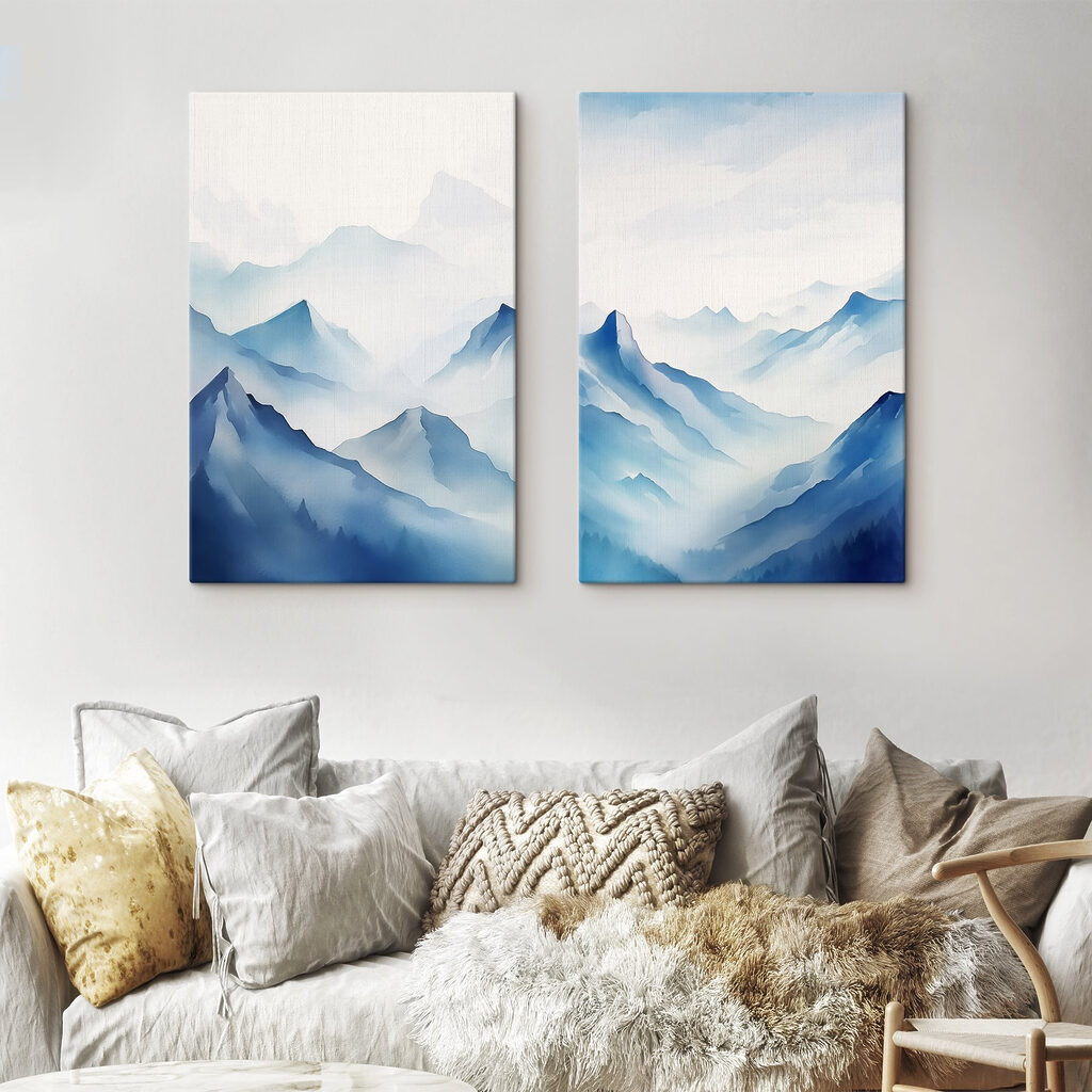 Schilderij van bergen en mist in een interieur