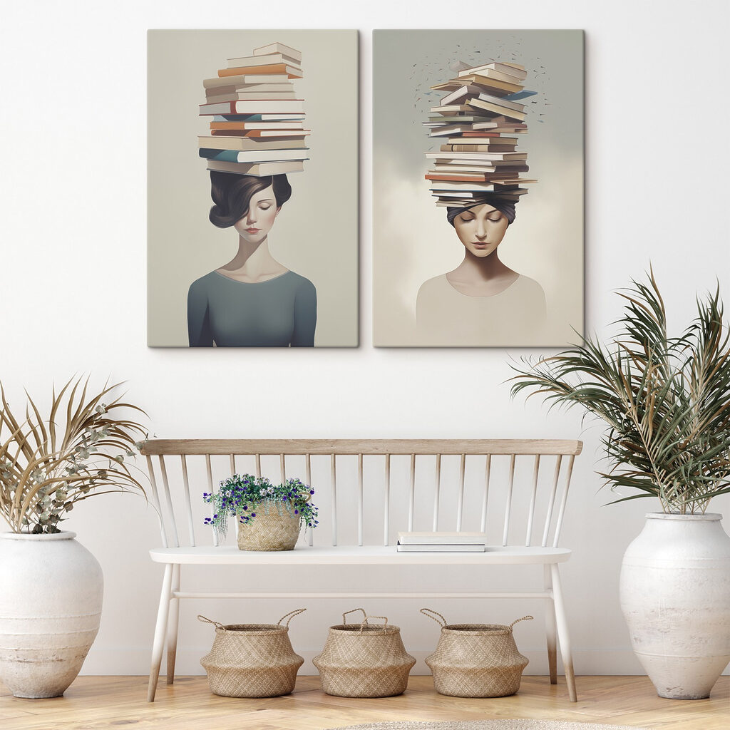 Vrouw met boeken op haar hoofd in een interieur