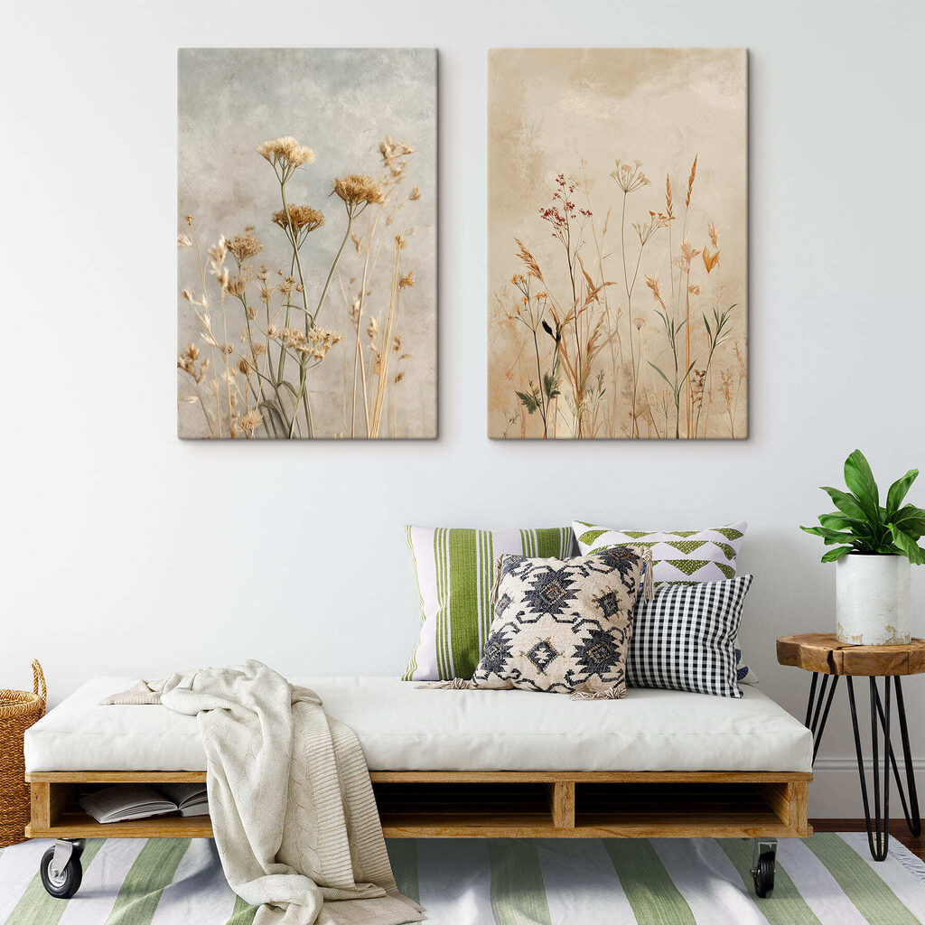 Verfijnde bloemen in zachte tinten in een interieur