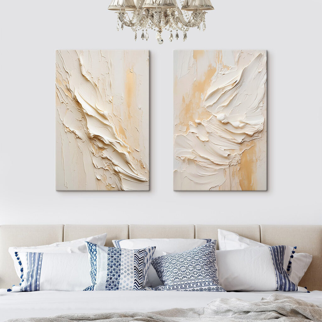 Abstracte lagen in zachte, neutrale tinten in een interieur