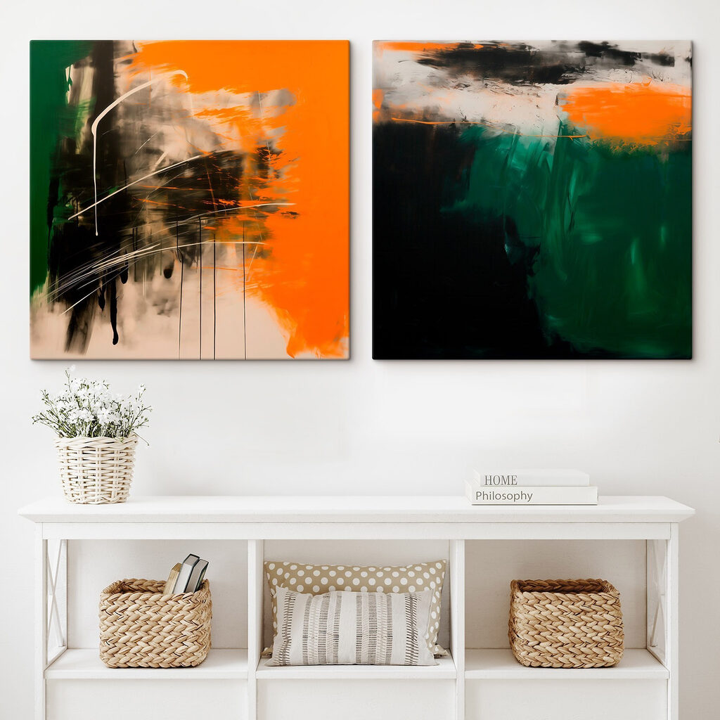 Twee kunstwerken in oranje en zwart — interieur 1