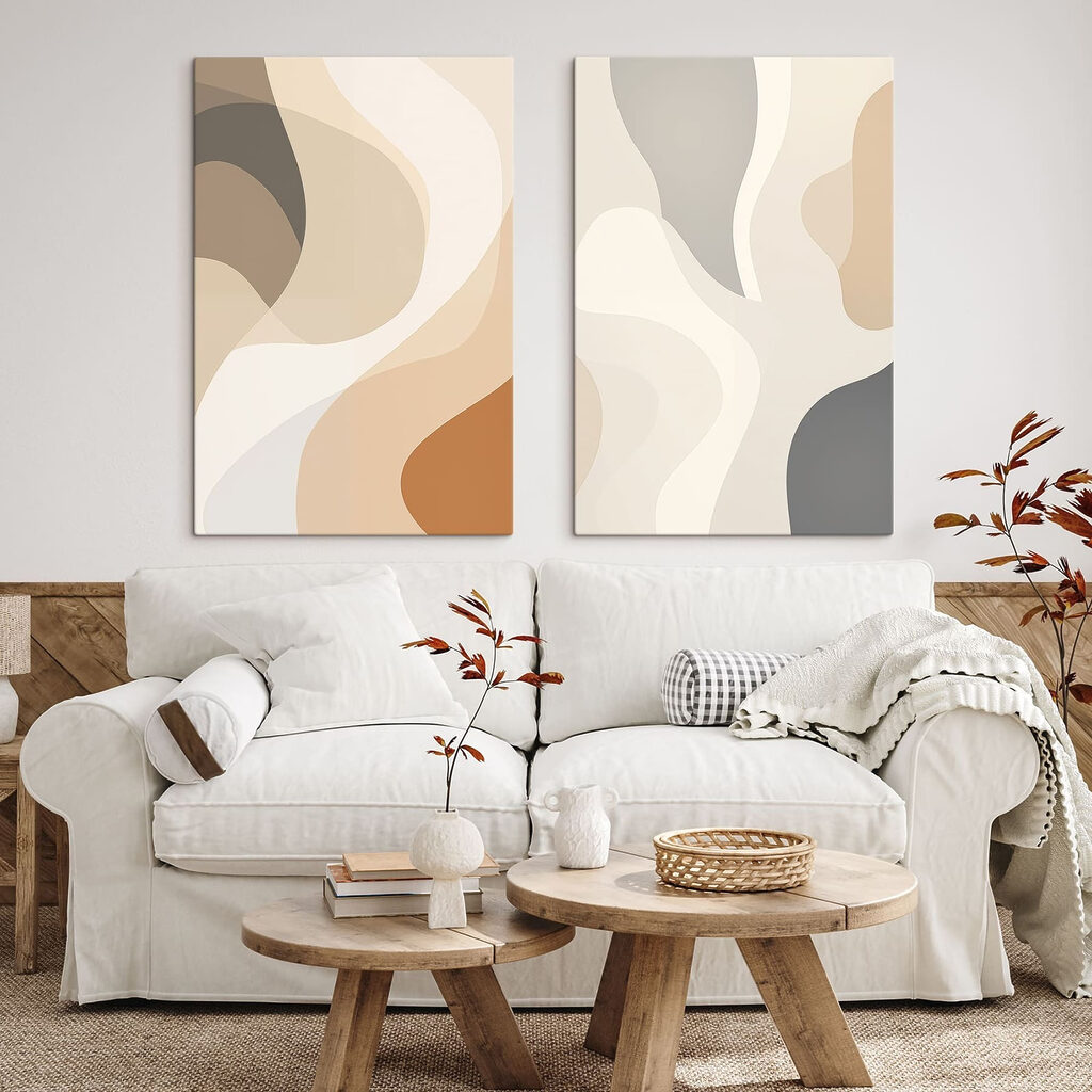 Een paar foto’s van iemands gezicht in een interieur