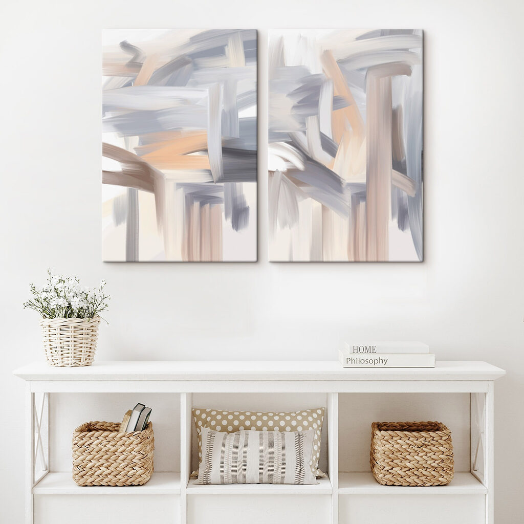 Abstracte penseelstreken in zachte tinten in een interieur