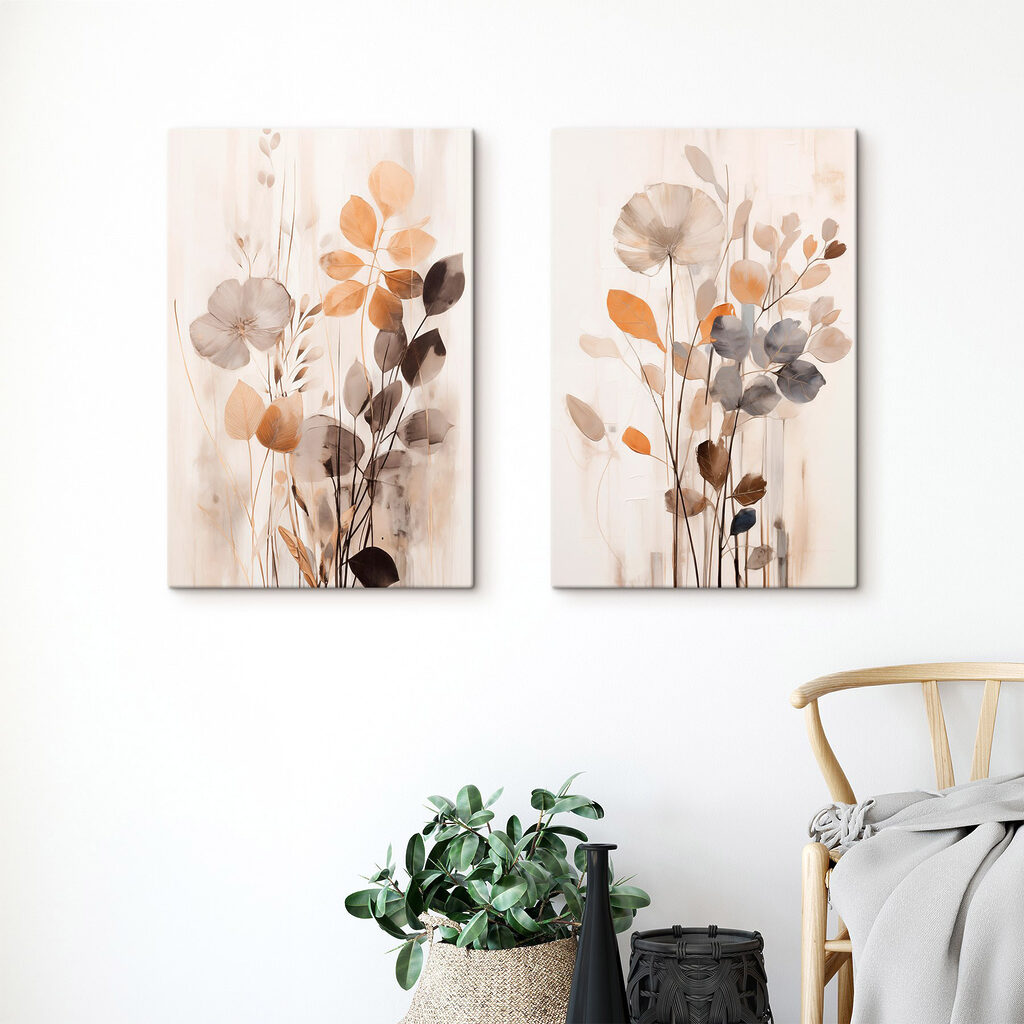 Schilderij van bloemen en bladeren in een interieur