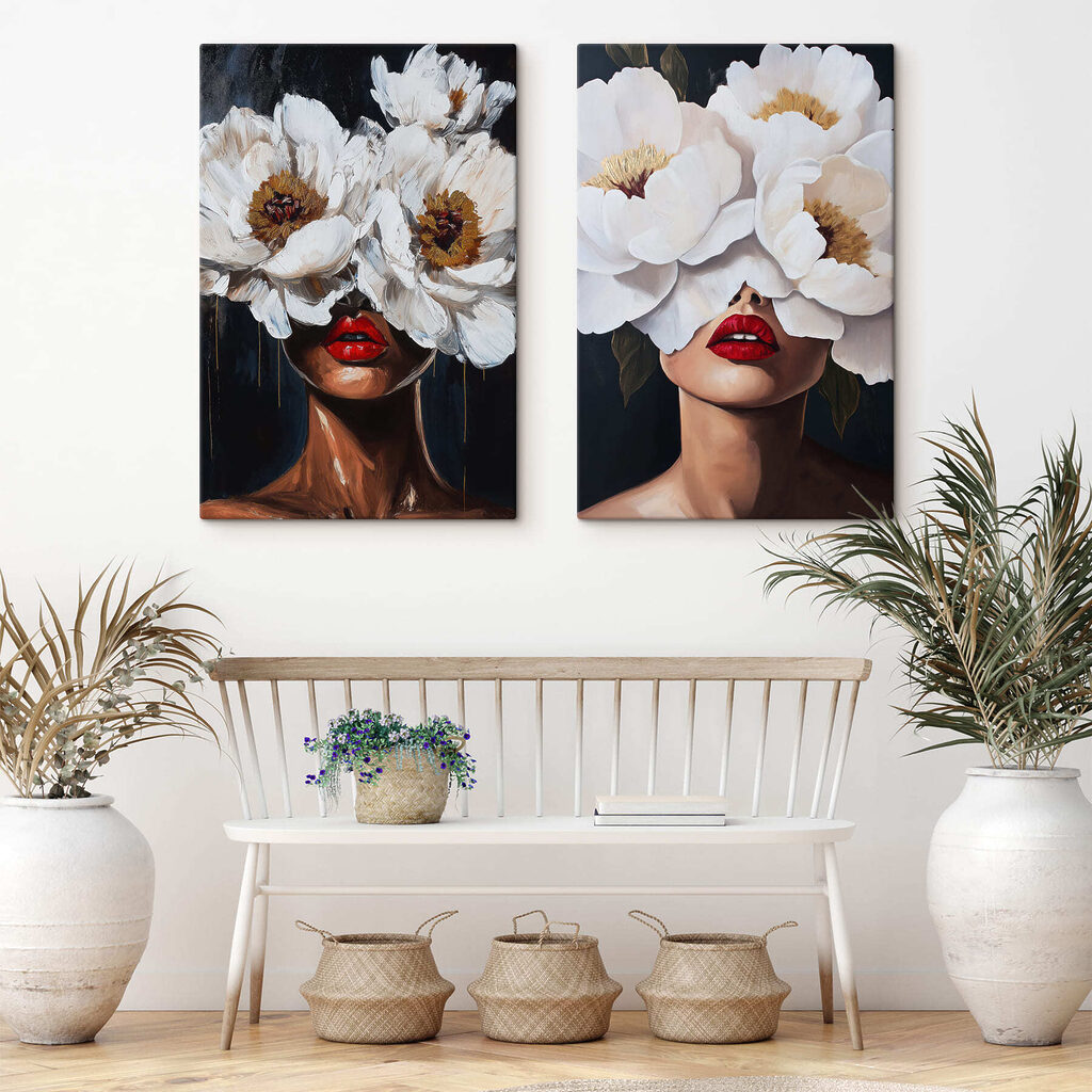 Schilderij van een vrouw met bloemen over haar ogen — interieur 2
