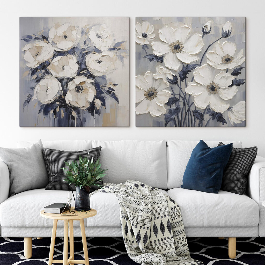 Schilderij van bloemen op doek in een interieur