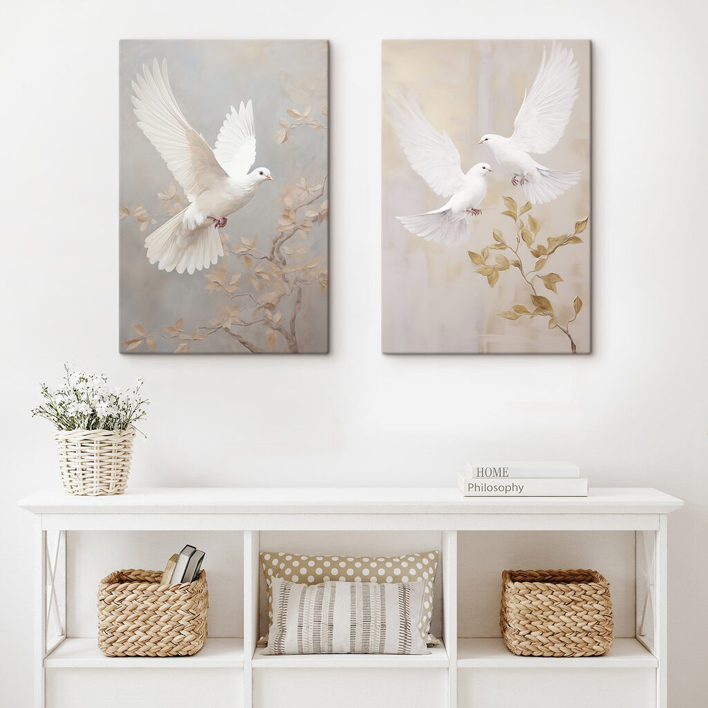 Collage van twee witte vogels in een interieur