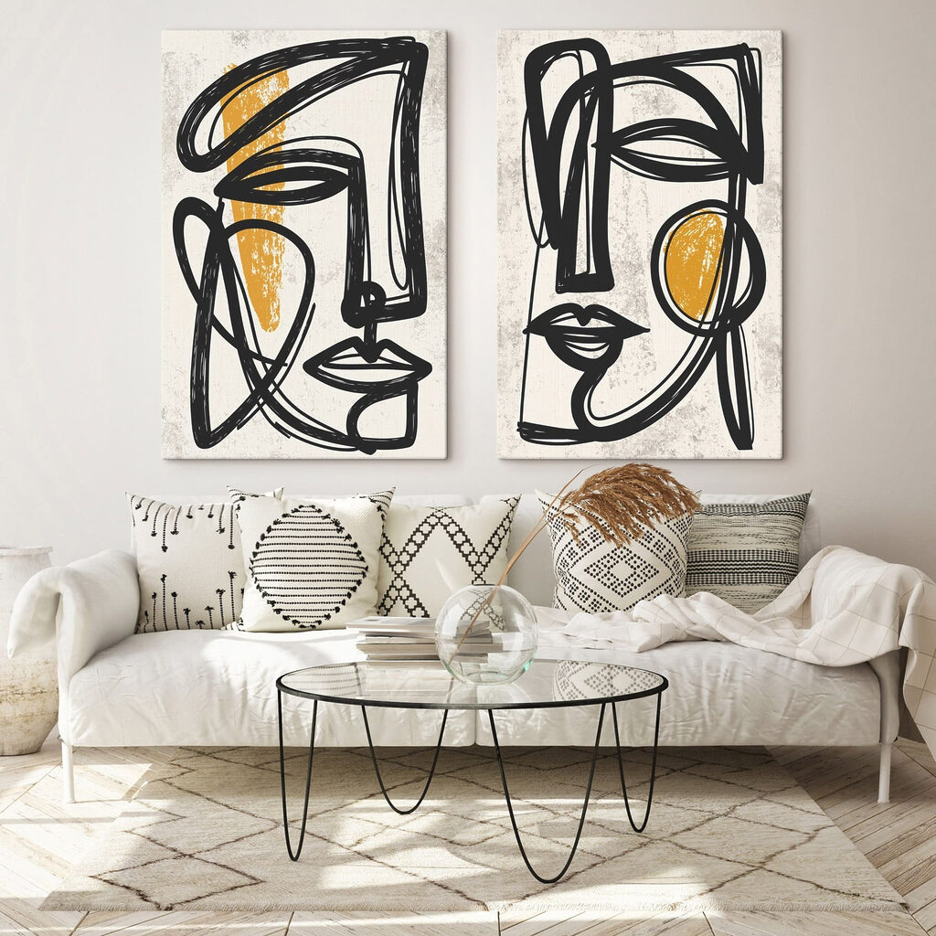 Een paar gezichten, getekend in zwart en geel in een interieur