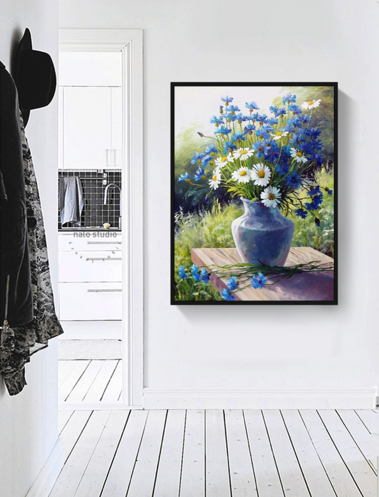 Blauw boeket op tuintafel — interieur 1