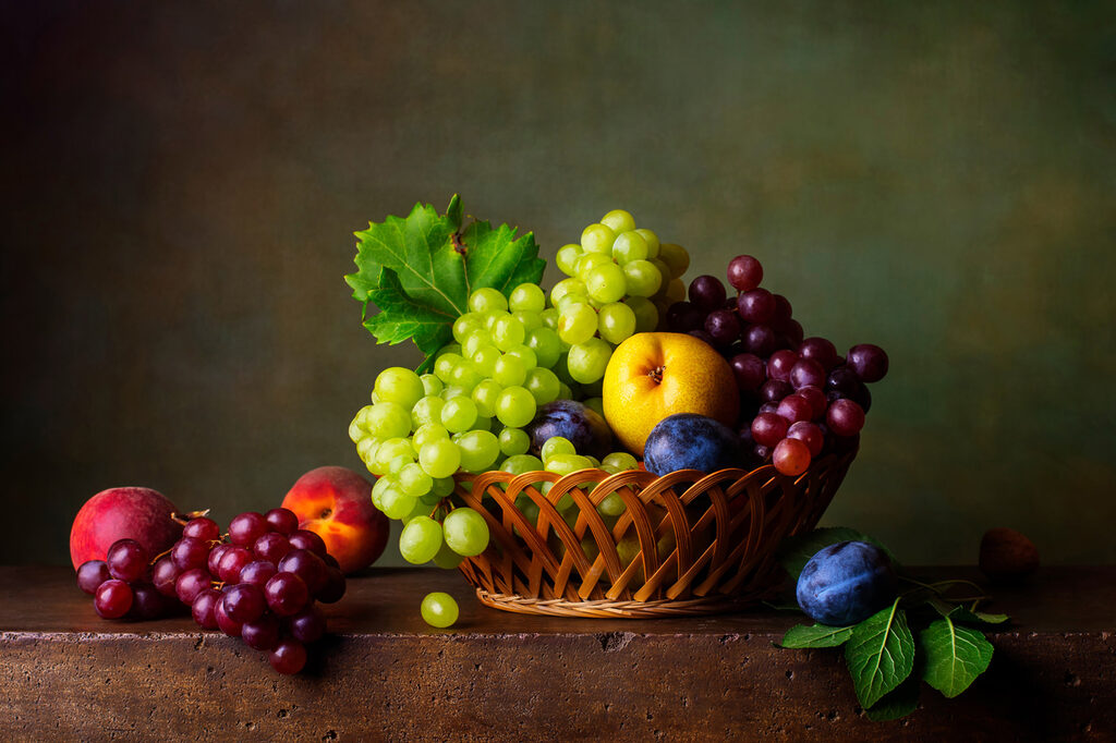Fruitmand op tafel — volledig ontwerp