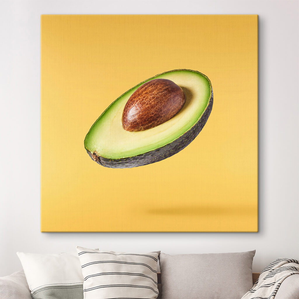 Avocado zweeft op geel — interieur 3