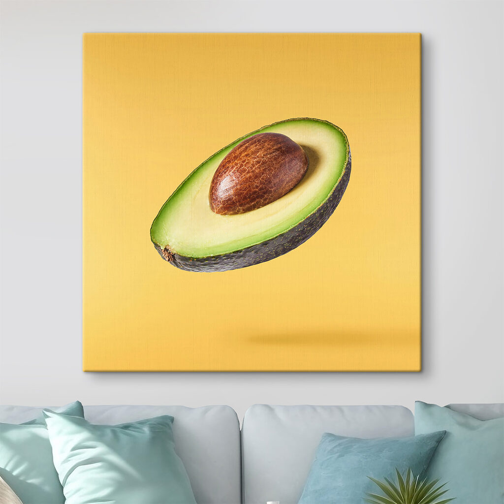Avocado zweeft op geel — interieur 1
