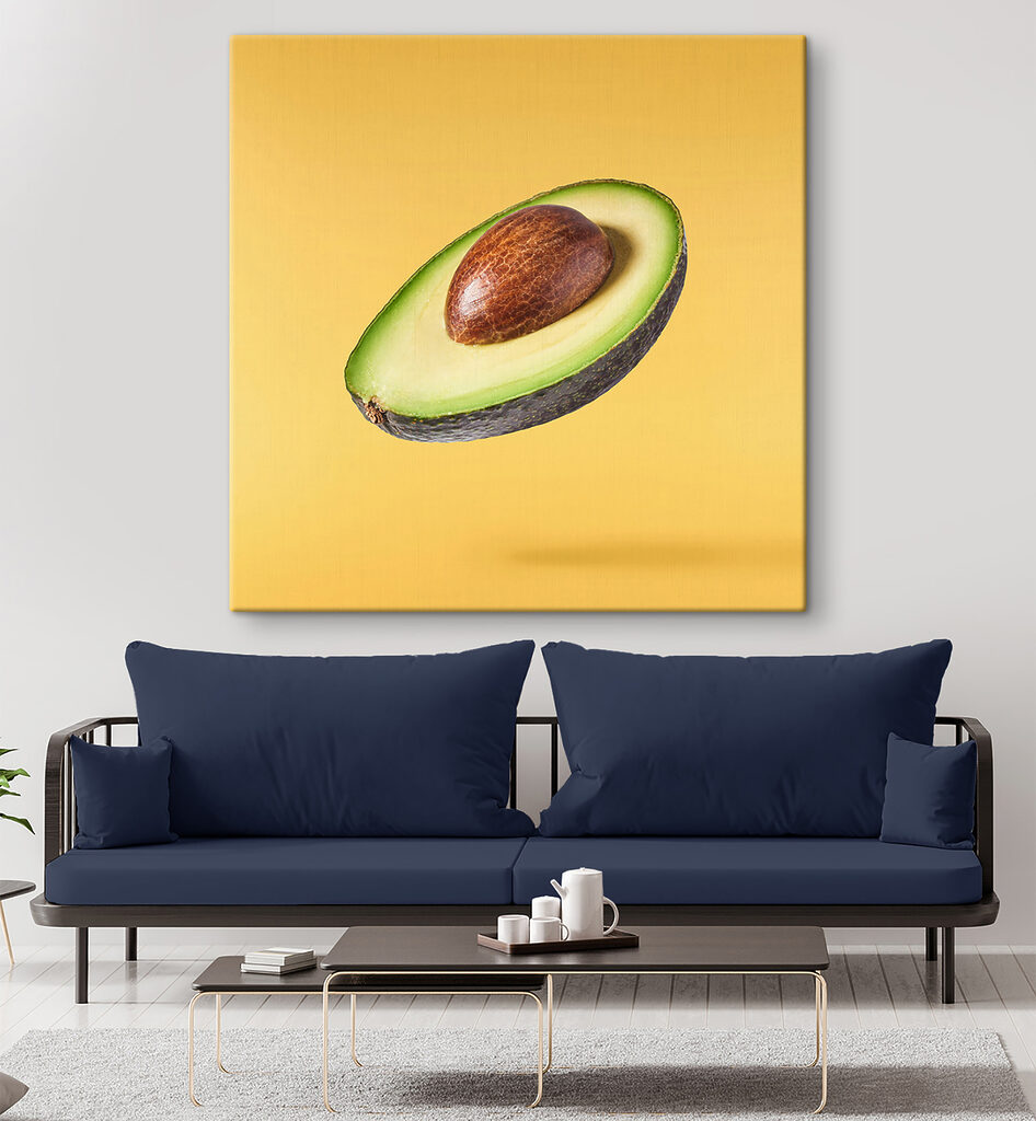 Avocado zweeft op geel — interieur 5