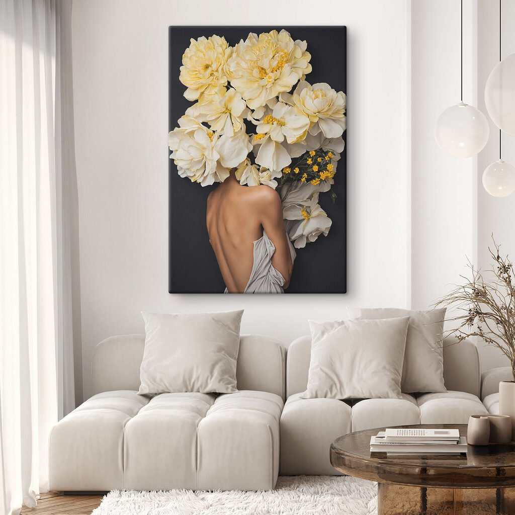 Bloemen langs haar schouders — interieur 5