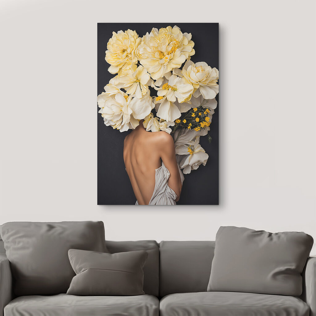 Bloemen langs haar schouders — interieur 3