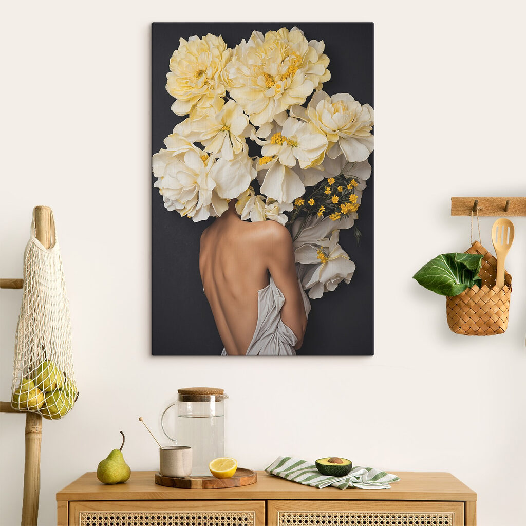Bloemen langs haar schouders — interieur 4
