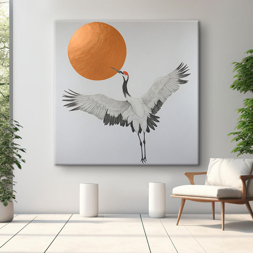 Kraanvogel opent zijn vleugels in een interieur