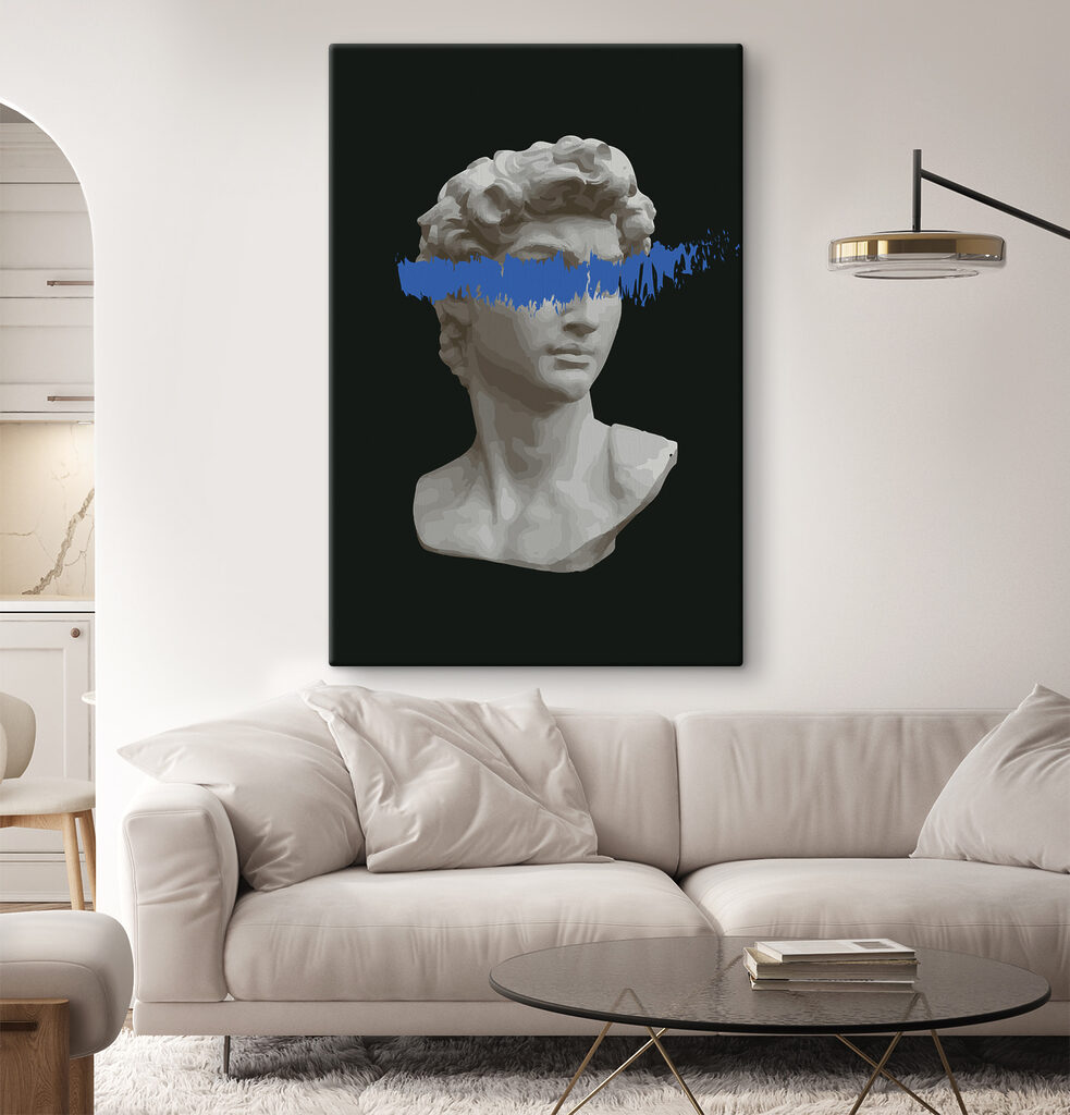 Een standbeeld van een man met een blauwe streep — interieur 2