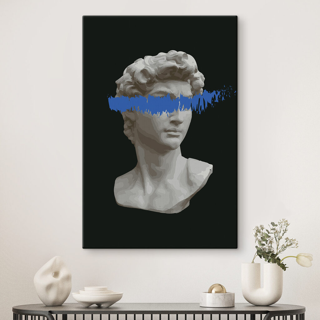 Een standbeeld van een man met een blauwe streep — interieur 1