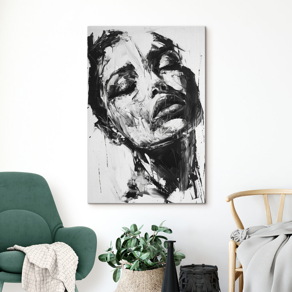 Een schilderij van het gezicht van een vrouw in een interieur