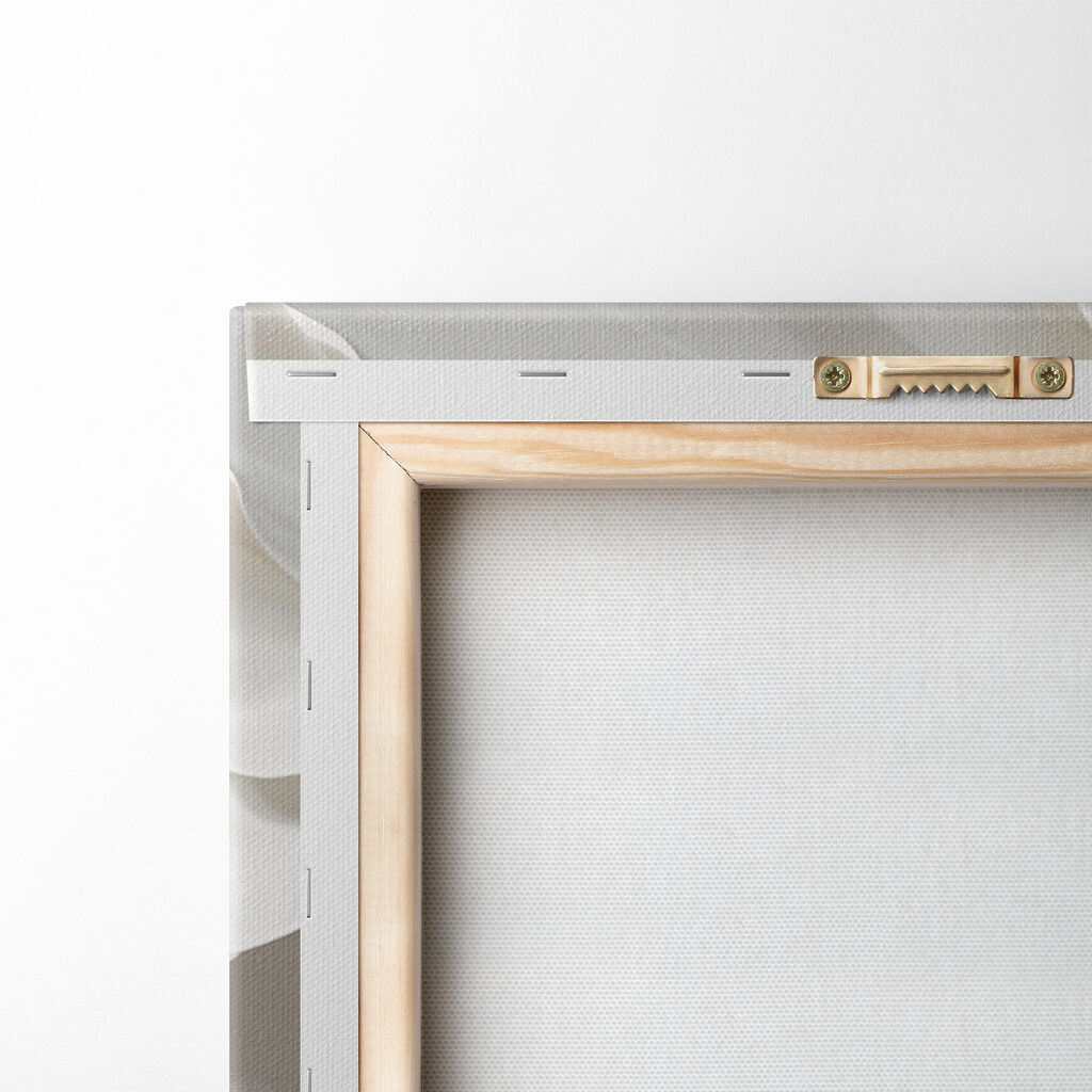 Elegante witte bloem met subtiele details — achterkant