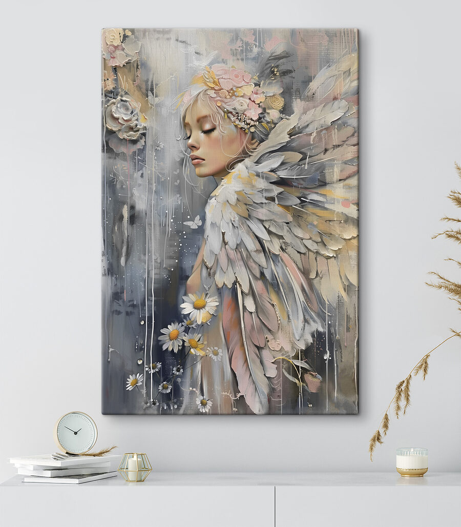 Een schilderij van een vrouw met vleugels en bloemen — interieur 3