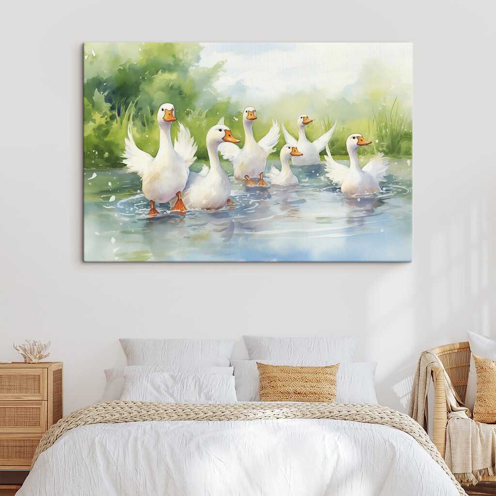 Groep witte eenden zwemmend in water in een interieur