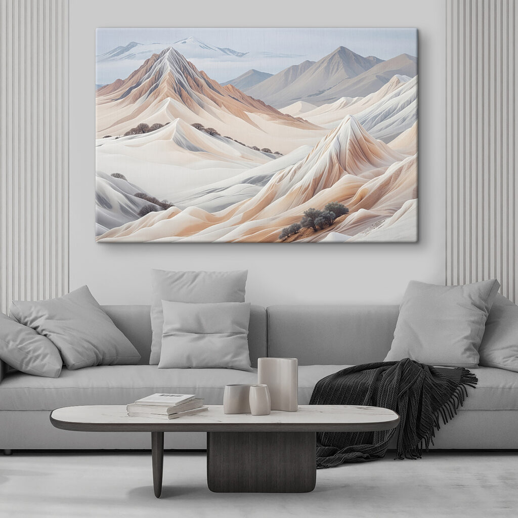 Bergen in roomwitte plooien — interieur 2