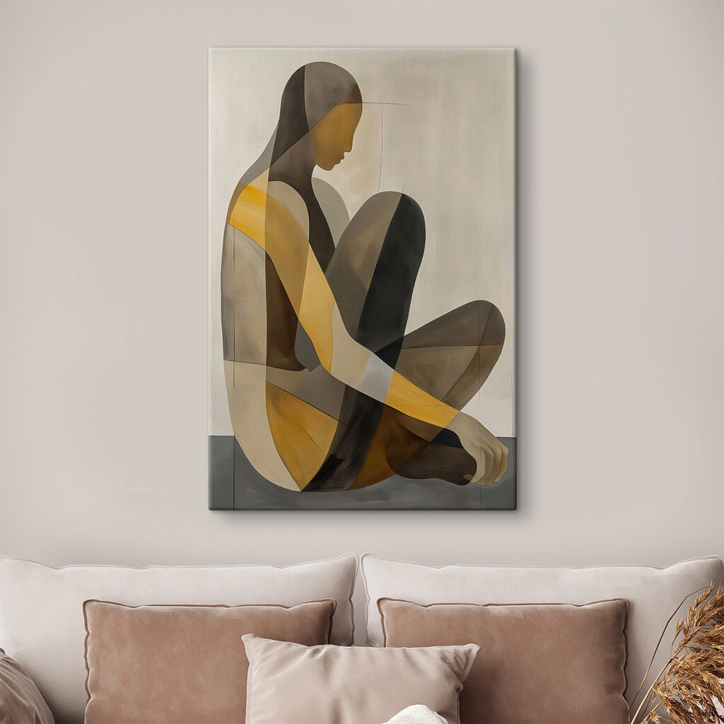 Zittend figuur in aardetinten — interieur 1