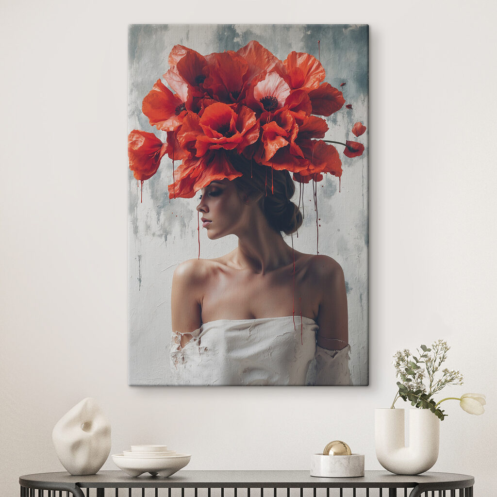 Vrouw met rode bloemen op haar hoofd in een interieur