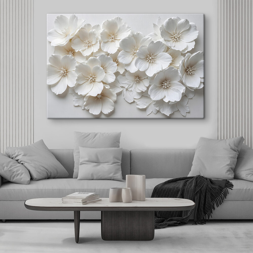 Groep witte bloemen in een interieur