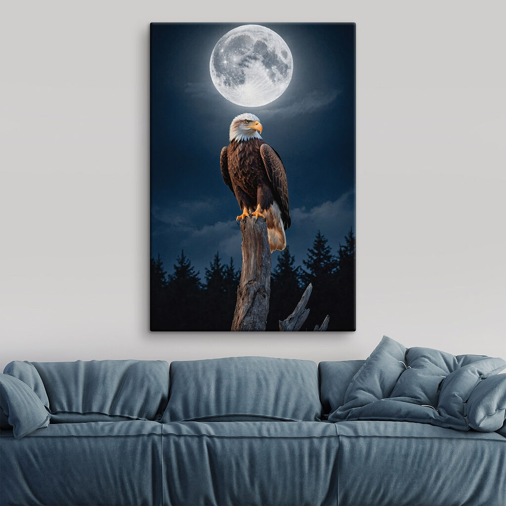Zeearend onder volle maan in een interieur