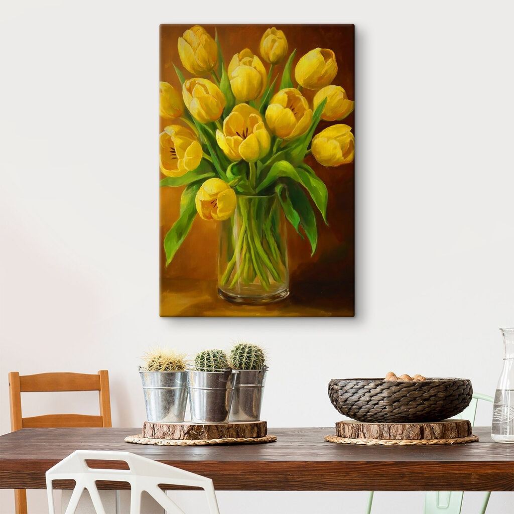 Gele tulpen tegen bruin — interieur 1