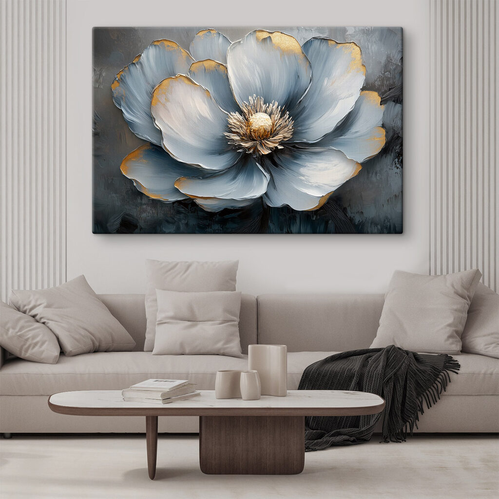 Koelblauwe bloem met goudranden — interieur 3