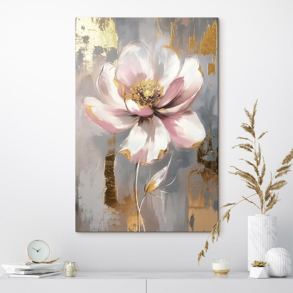 Roze bloem boven goudvlakken — interieur 1