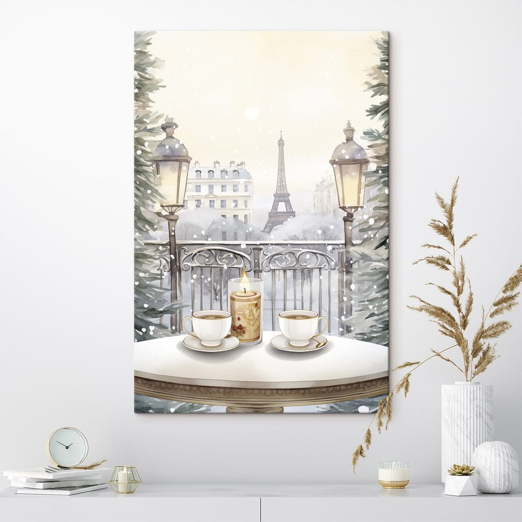 Winterkoffie met de Eiffeltoren in een interieur