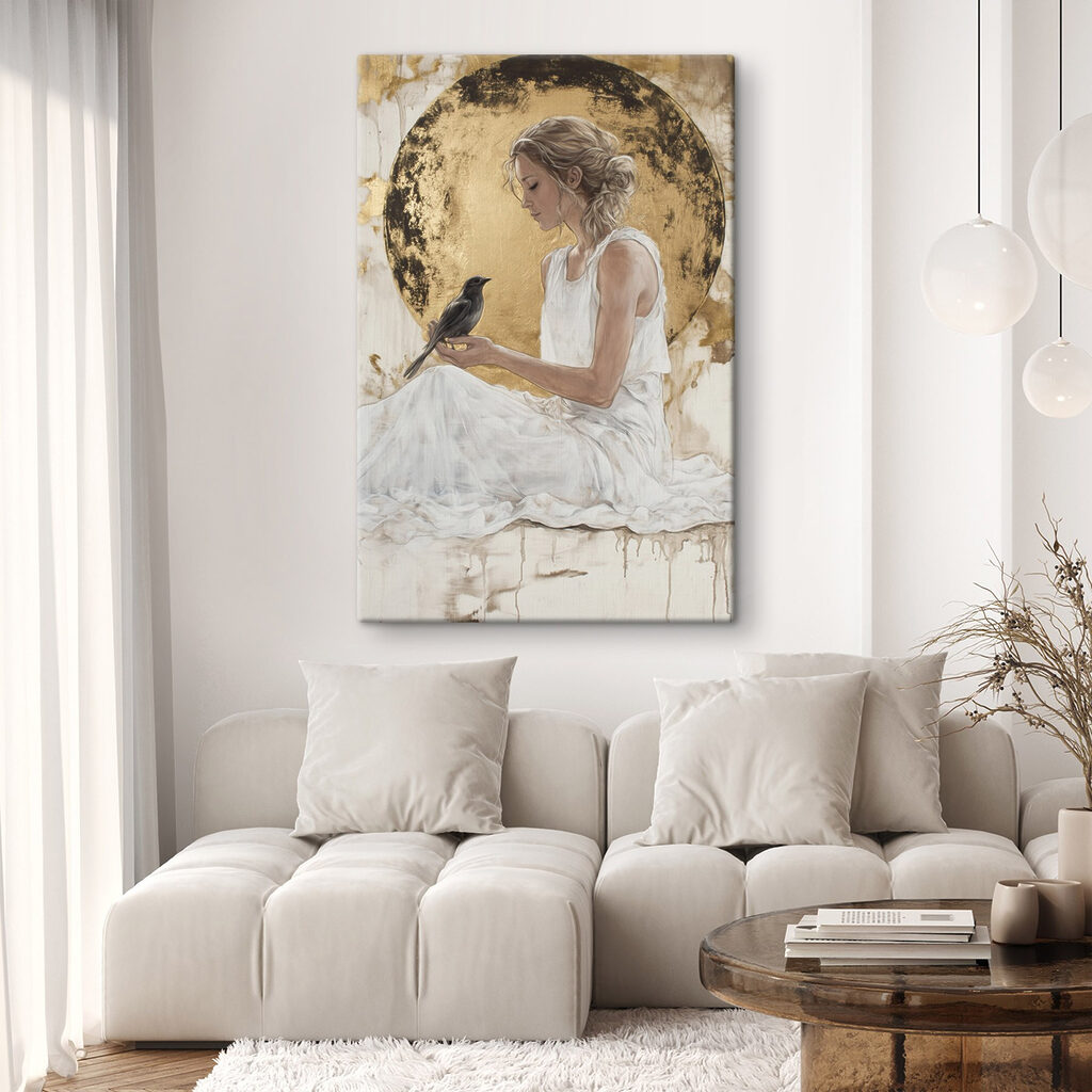 Vrouw in een witte jurk met een vogel in een interieur