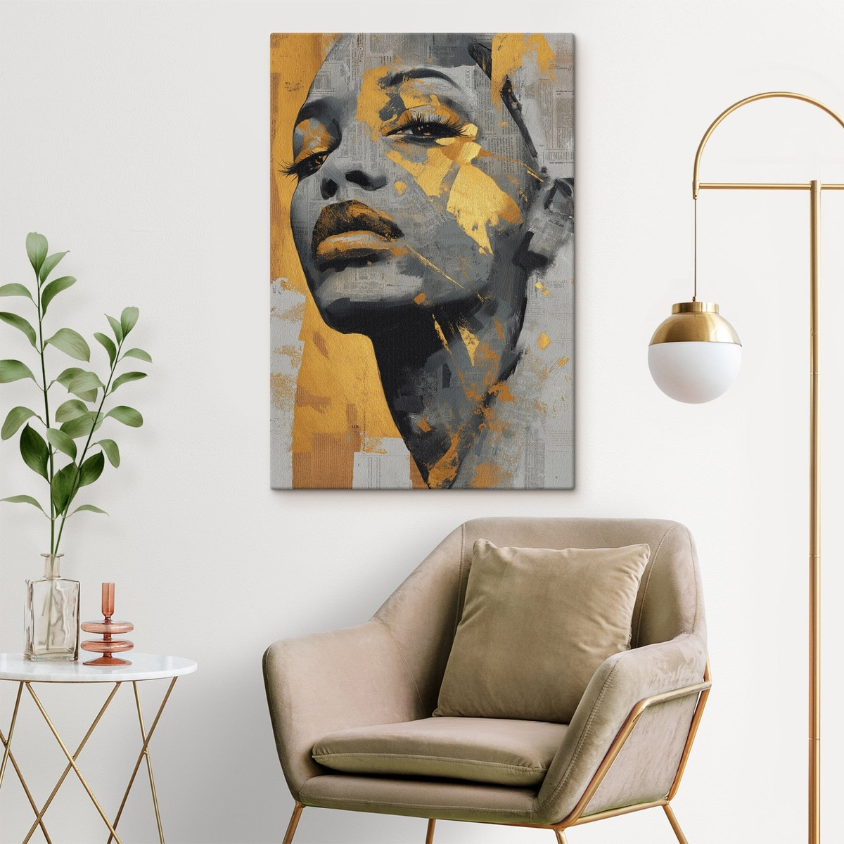 Gemengde-media-portret met krantenfragmenten en decoratieve penseelstreken — interieur 1