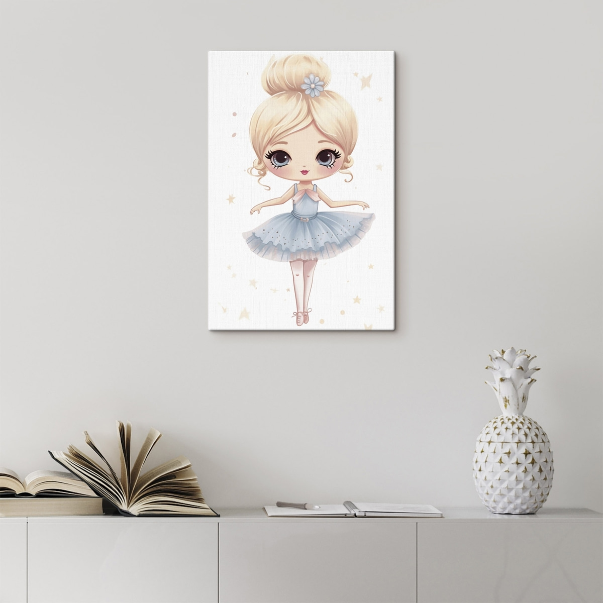 Ballerina pop in een blauwe jurk met strik — interieur 3