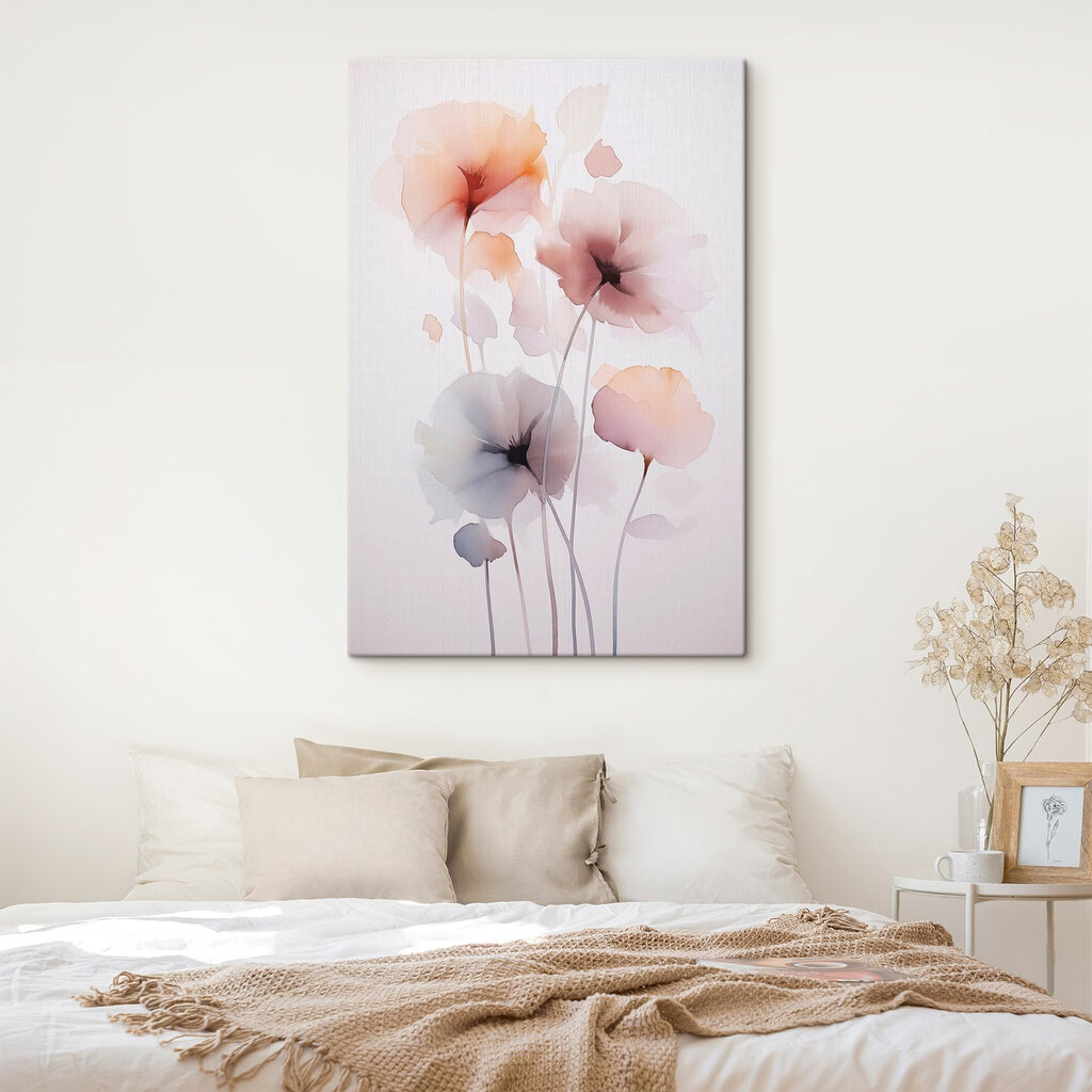 Bloemenstelen in zachte inktkleuren in een interieur