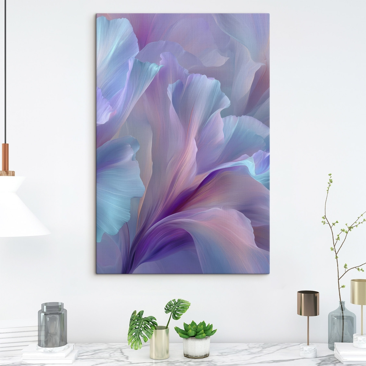 een delicate fantasiebloem met bloemblaadjes in tinten paars, blauw en roze — interieur 1