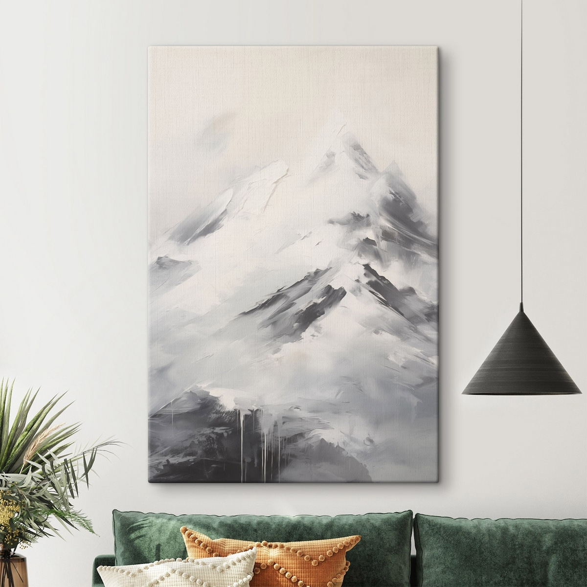 Besneeuwde bergtoppen met grijze schaduwen, grijze lucht, penseelstreken, gestructureerd, minimalistisch in een interieur