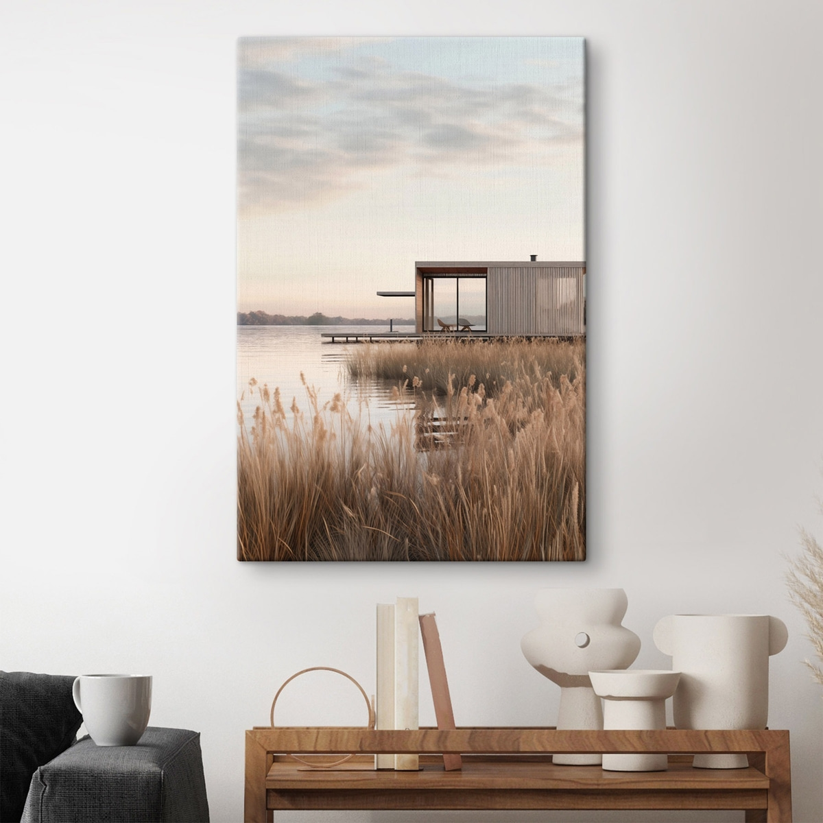Moderne hut aan het meer tussen het riet in de zachte schemering — interieur 2
