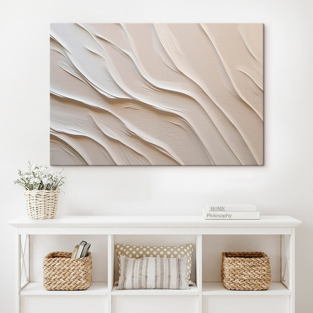 Wit zand met golvende lijnen in een interieur