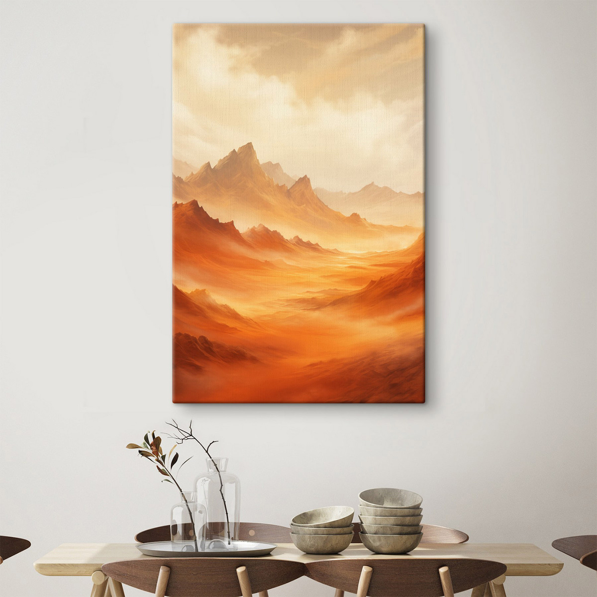 Een uitgestrekt, oranje woestijnlandschap met torenhoge, rotsachtige bergen onder een wazige, zonovergoten hemel met dunne wolken — interieur 2