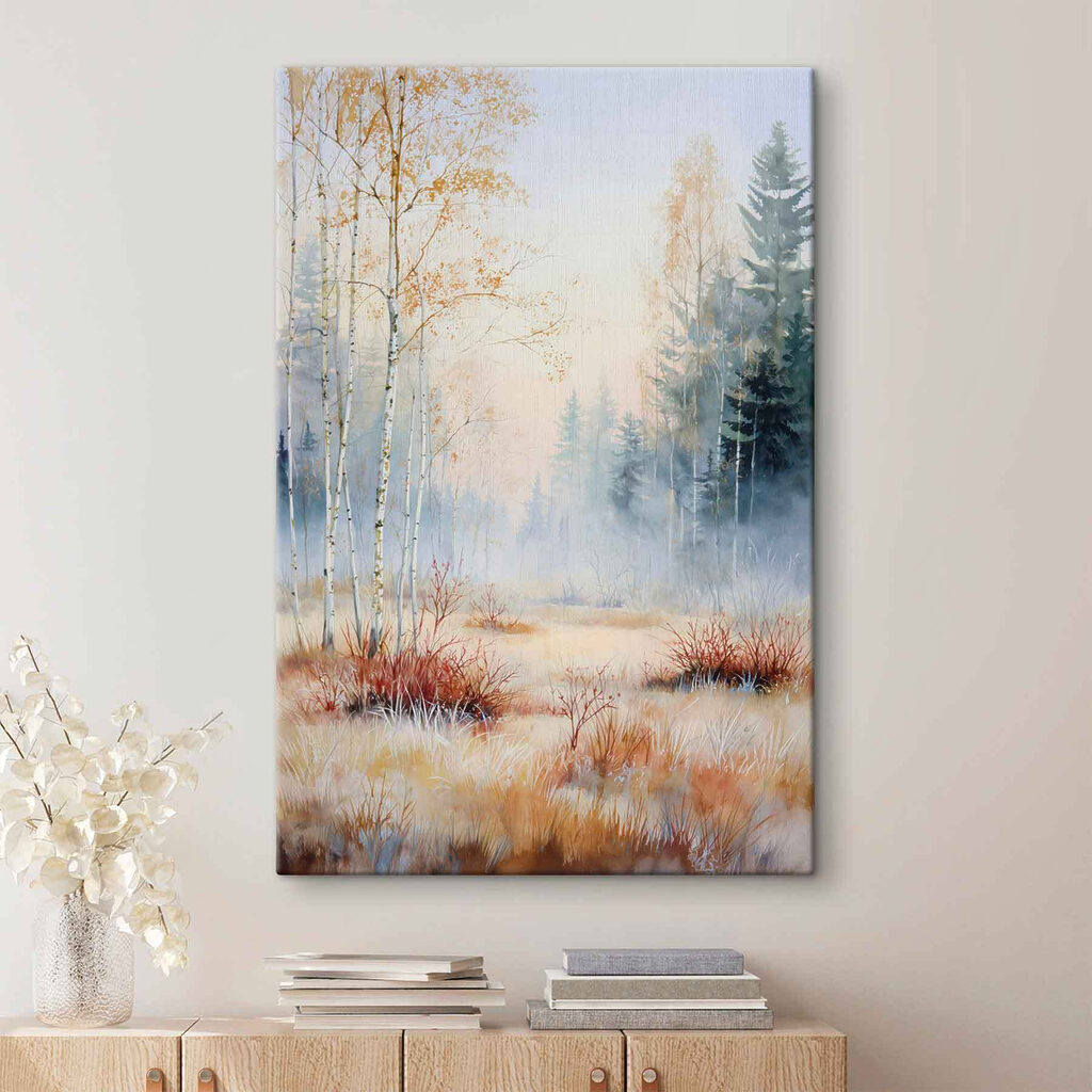 Gouden berken naast dennen in een interieur