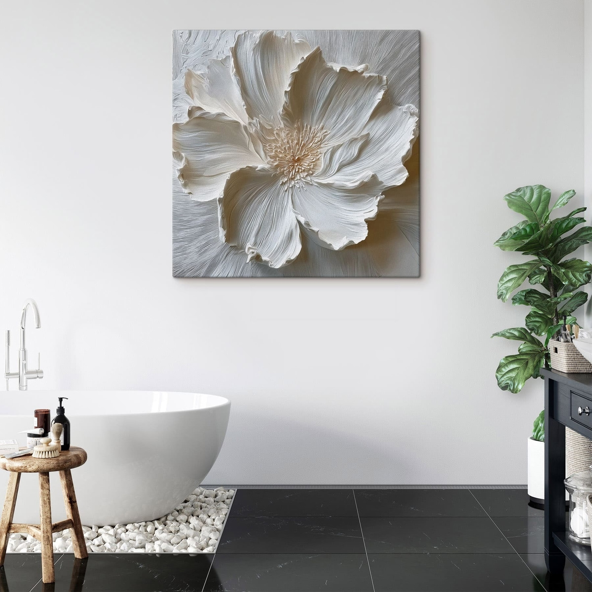 witte gipsen reliëf bloemensculptuur — interieur 1