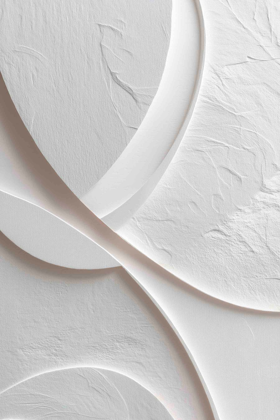 Decoratief paneel met vloeiende lijnen en een steenstructuur op een lichte achtergrond — volledig ontwerp