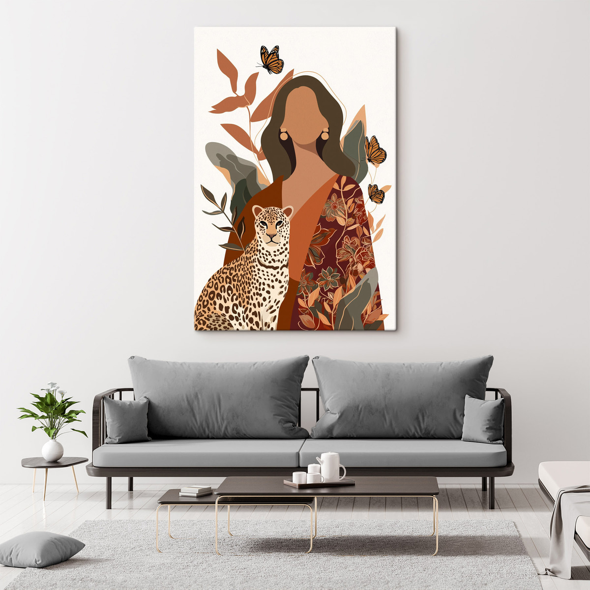 Vrouw in een outfit met patronen in een interieur